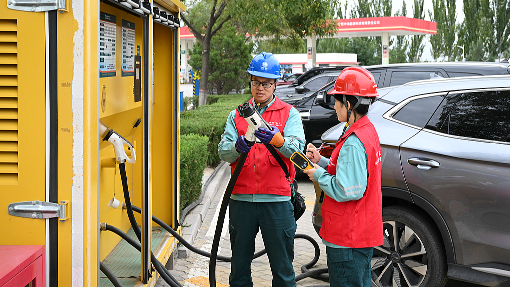China sees nearly 3 million EV charging sessions on highways